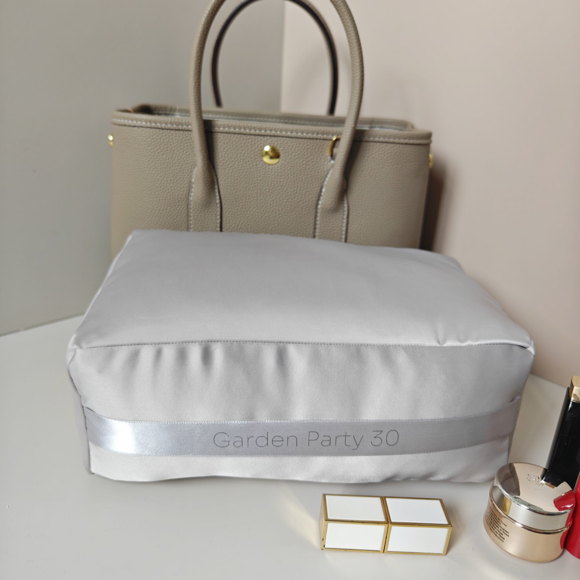 Passend für H Garden Party 30  – Handbags Bewertung und Preis