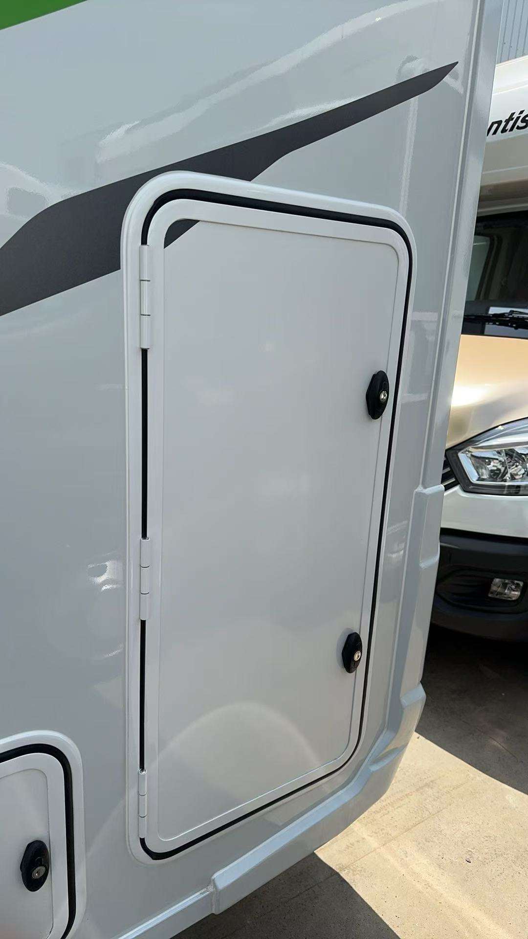 Werkseitig ersetzte Aluminium- – Luggage Bewertung und Preis